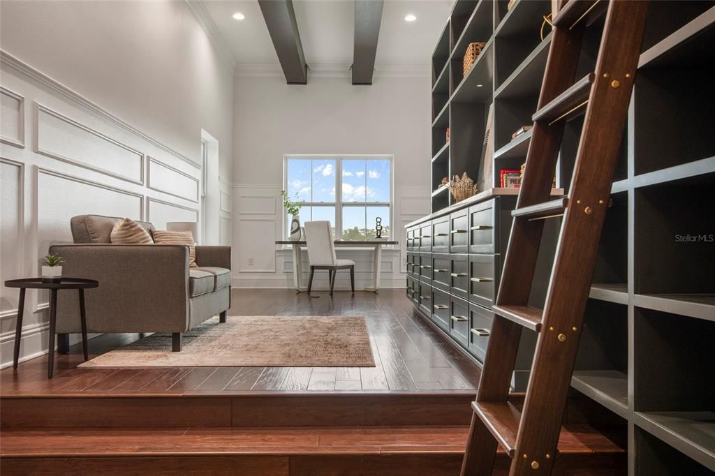 For Sale: $1,999,900 (6 beds, 5 baths, 5137 Square Feet)