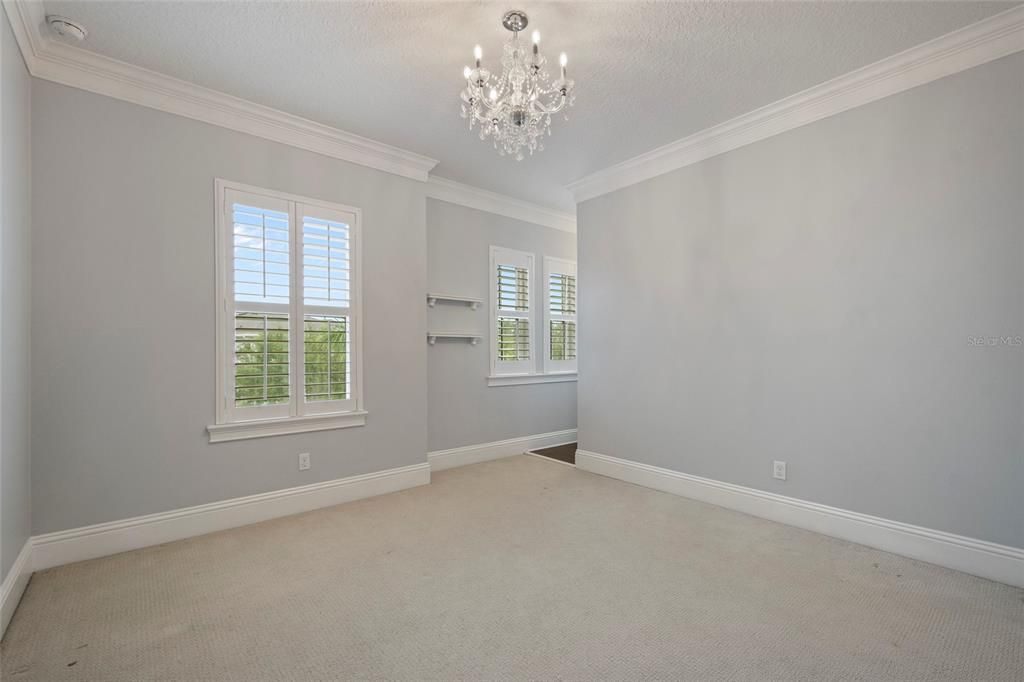 For Sale: $1,999,900 (6 beds, 5 baths, 5137 Square Feet)