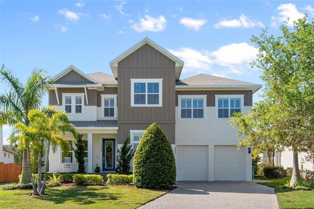 For Sale: $1,999,900 (6 beds, 5 baths, 5137 Square Feet)