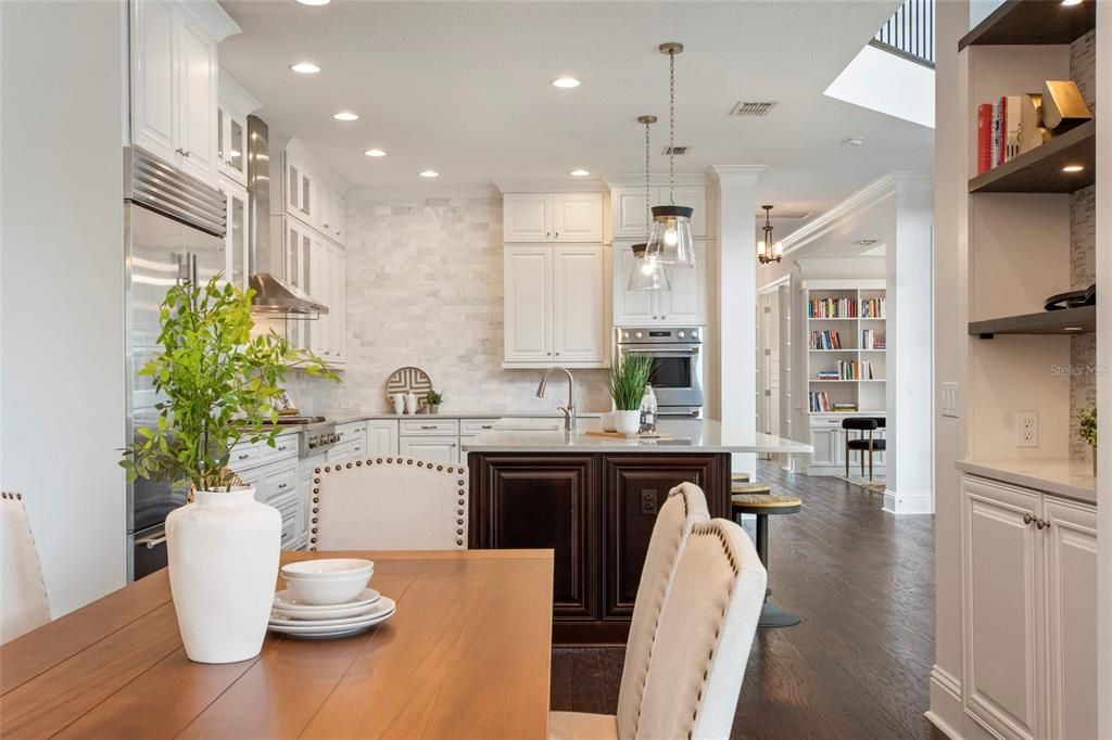 For Sale: $1,999,900 (6 beds, 5 baths, 5137 Square Feet)