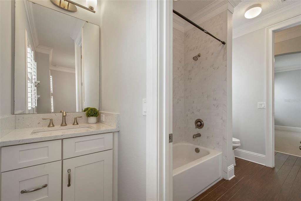 For Sale: $1,999,900 (6 beds, 5 baths, 5137 Square Feet)