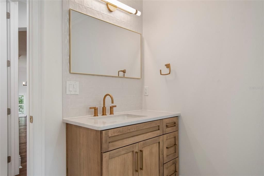 For Sale: $1,999,900 (6 beds, 5 baths, 5137 Square Feet)