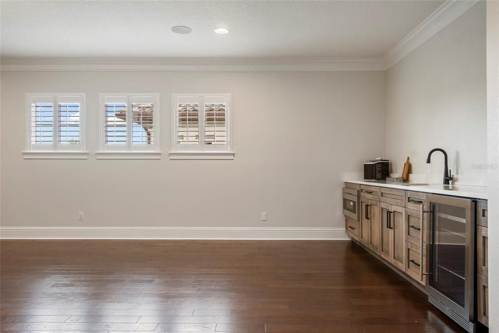 For Sale: $1,999,900 (6 beds, 5 baths, 5137 Square Feet)