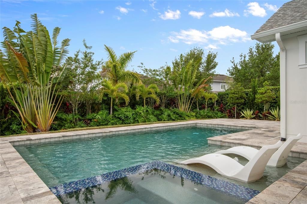 For Sale: $1,999,900 (6 beds, 5 baths, 5137 Square Feet)