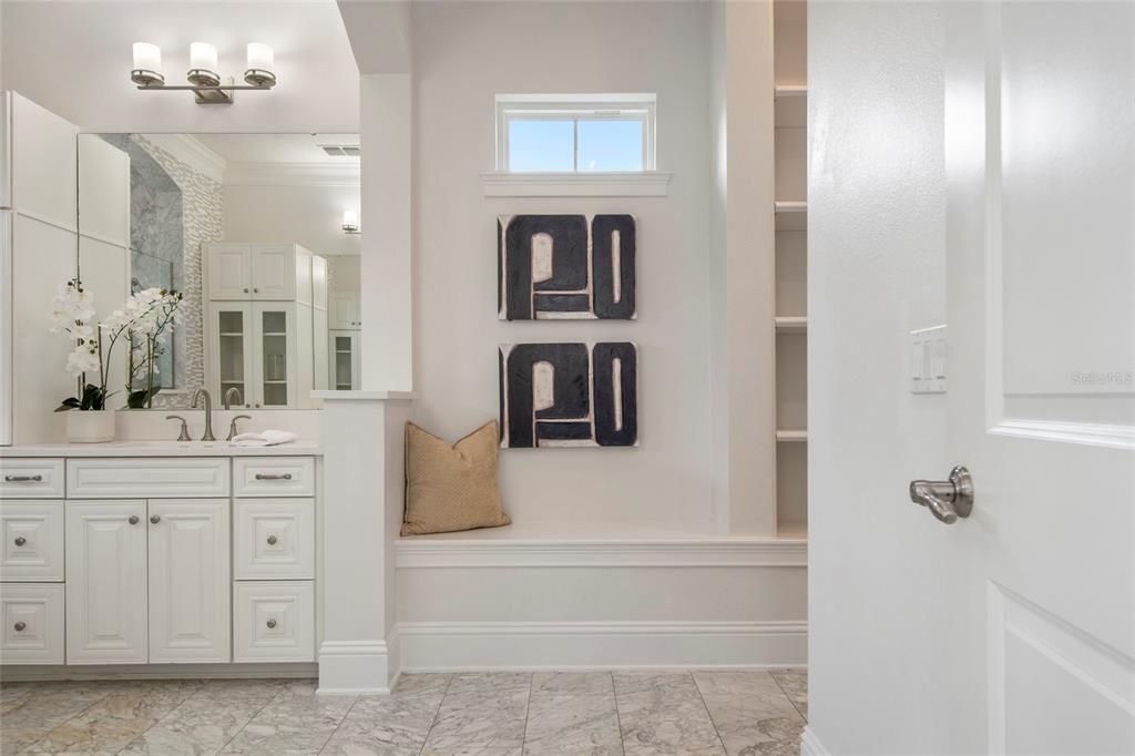 For Sale: $1,999,900 (6 beds, 5 baths, 5137 Square Feet)