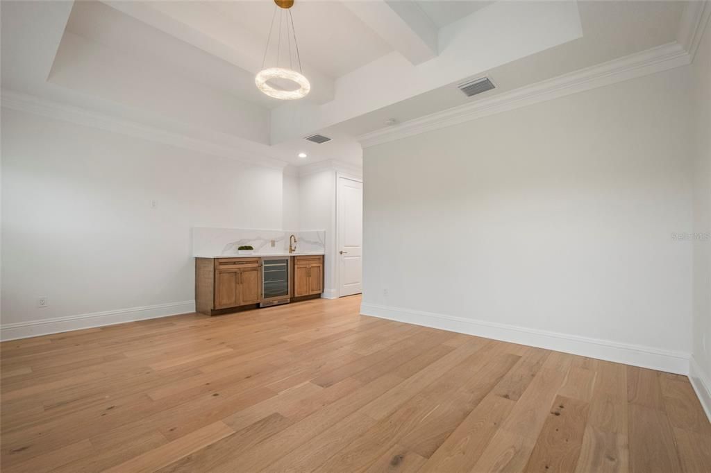 For Sale: $1,999,900 (6 beds, 5 baths, 5137 Square Feet)