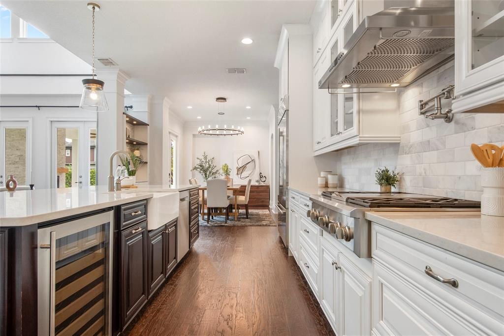 For Sale: $1,999,900 (6 beds, 5 baths, 5137 Square Feet)