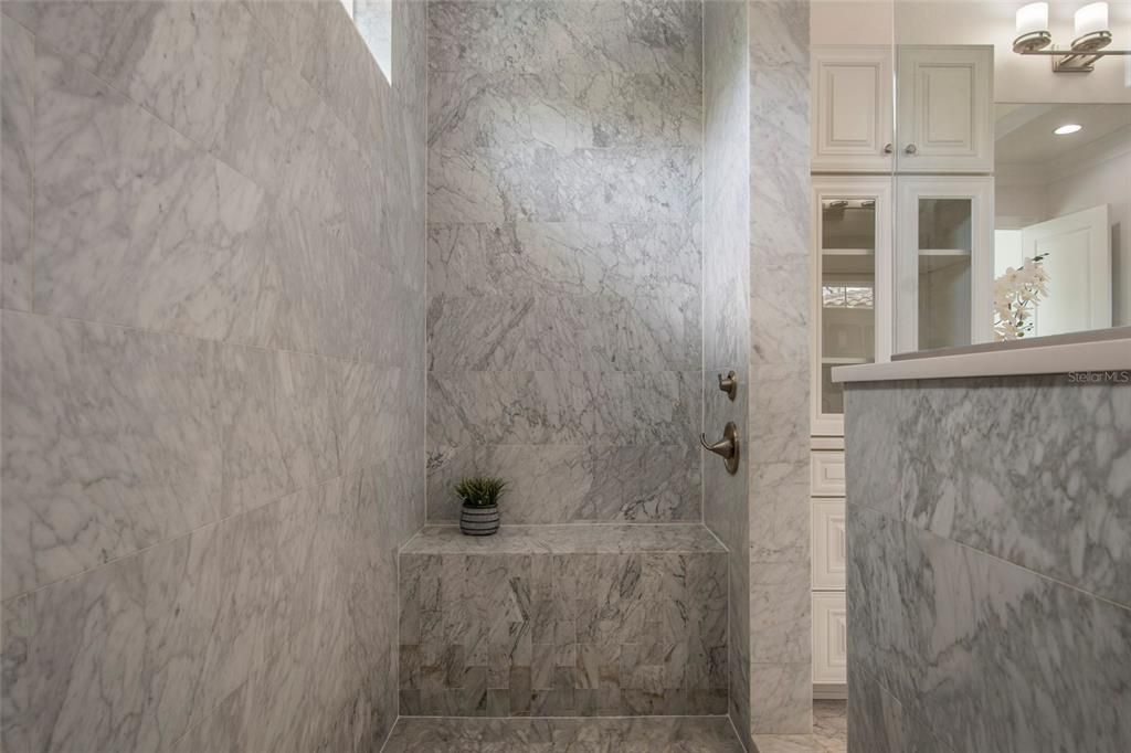 For Sale: $1,999,900 (6 beds, 5 baths, 5137 Square Feet)