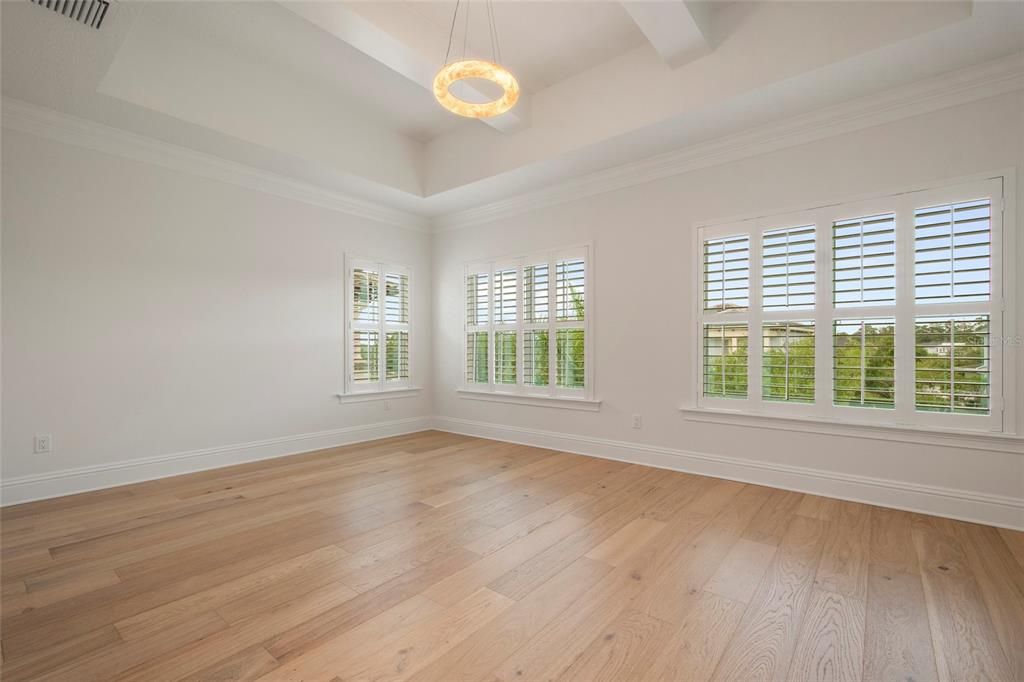 For Sale: $1,999,900 (6 beds, 5 baths, 5137 Square Feet)