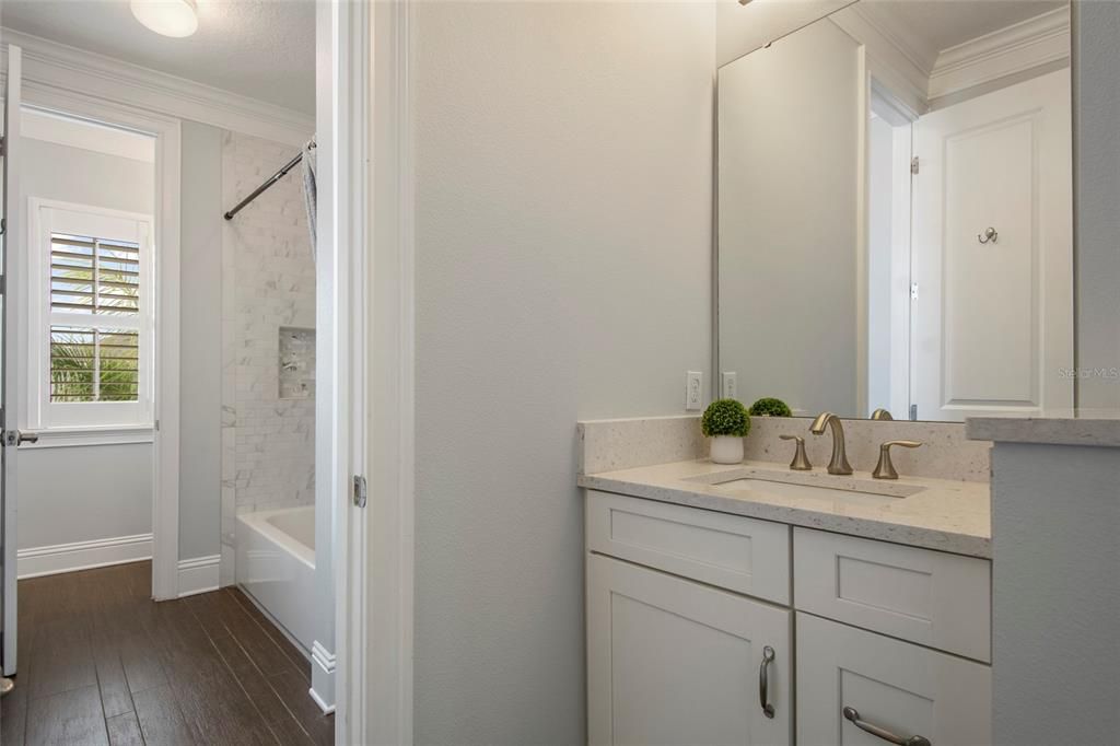 For Sale: $1,999,900 (6 beds, 5 baths, 5137 Square Feet)