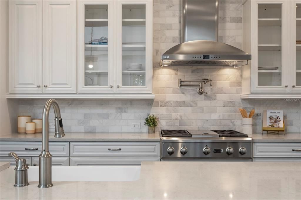 For Sale: $1,999,900 (6 beds, 5 baths, 5137 Square Feet)