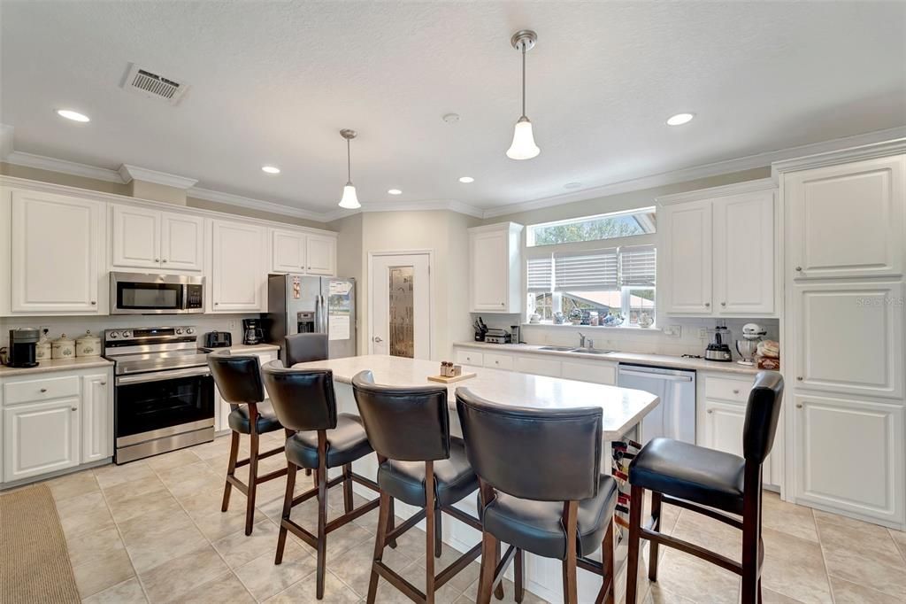 En Venta: $674,900 (3 camas, 2 baños, 1860 Pies cuadrados)