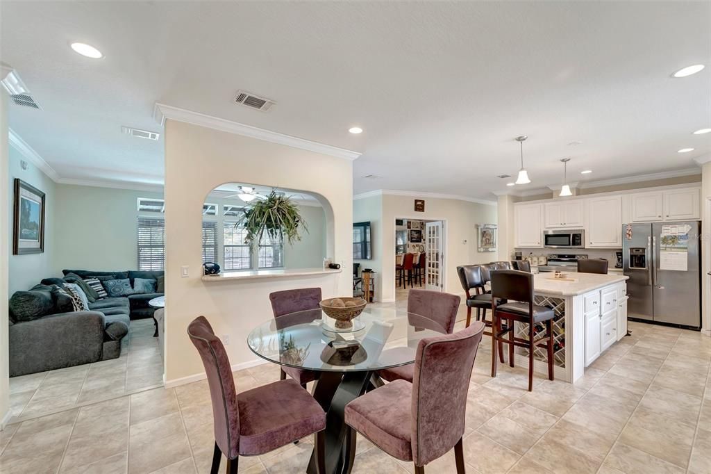 En Venta: $674,900 (3 camas, 2 baños, 1860 Pies cuadrados)