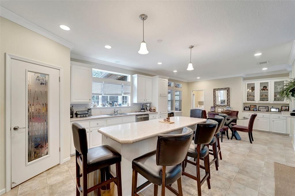 En Venta: $674,900 (3 camas, 2 baños, 1860 Pies cuadrados)