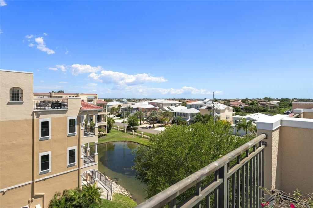 En Venta: $699,000 (5 camas, 3 baños, 3222 Pies cuadrados)