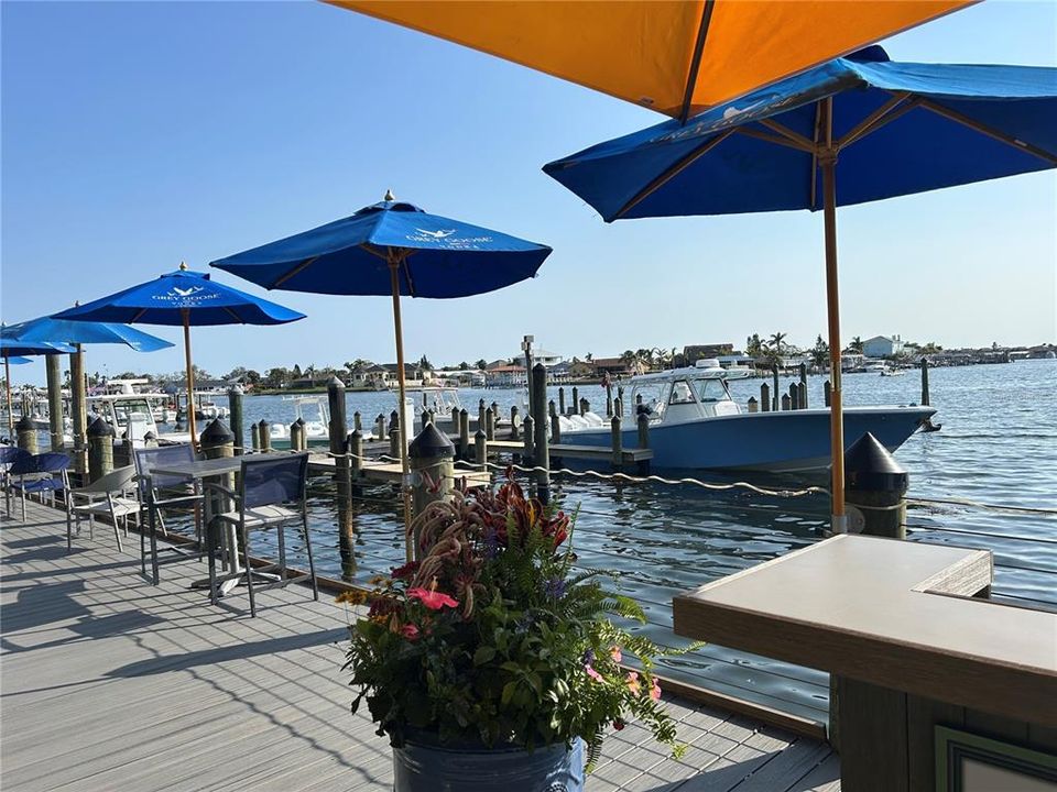 En Venta: $699,000 (5 camas, 3 baños, 3222 Pies cuadrados)