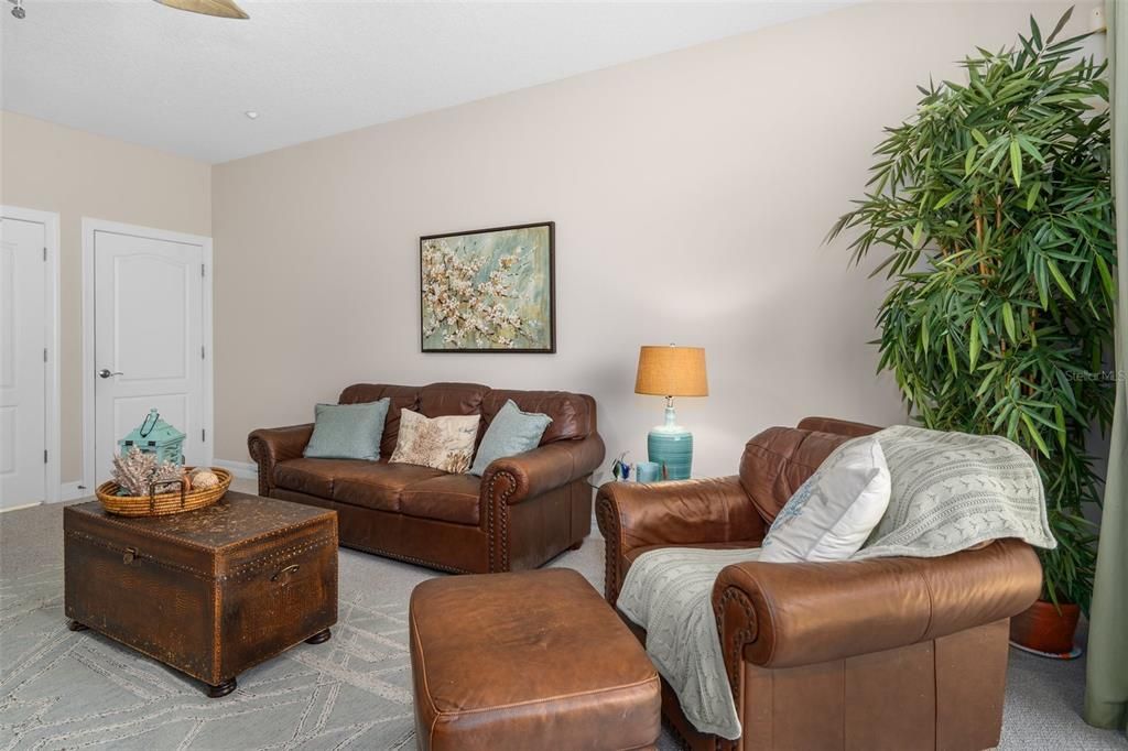 En Venta: $699,000 (5 camas, 3 baños, 3222 Pies cuadrados)