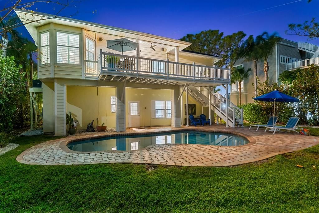 For Sale: $1,083,000 (3 beds, 2 baths, 2692 Square Feet)