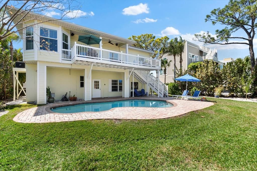 For Sale: $1,083,000 (3 beds, 2 baths, 2692 Square Feet)