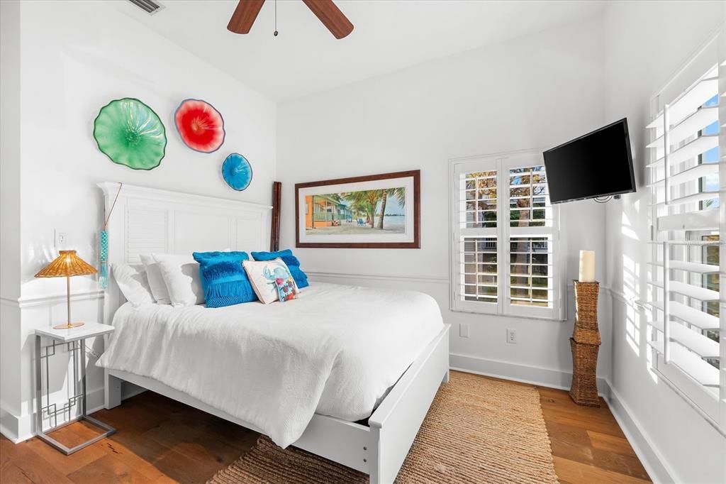 For Sale: $1,083,000 (3 beds, 2 baths, 2692 Square Feet)