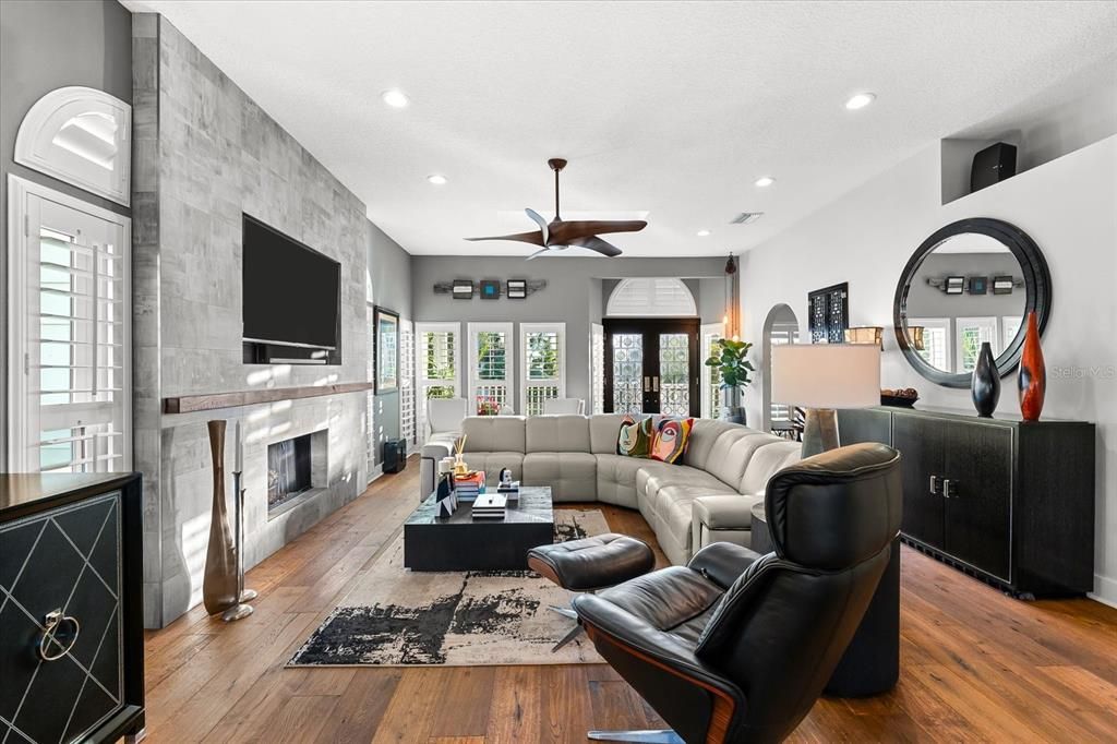 For Sale: $1,083,000 (3 beds, 2 baths, 2692 Square Feet)