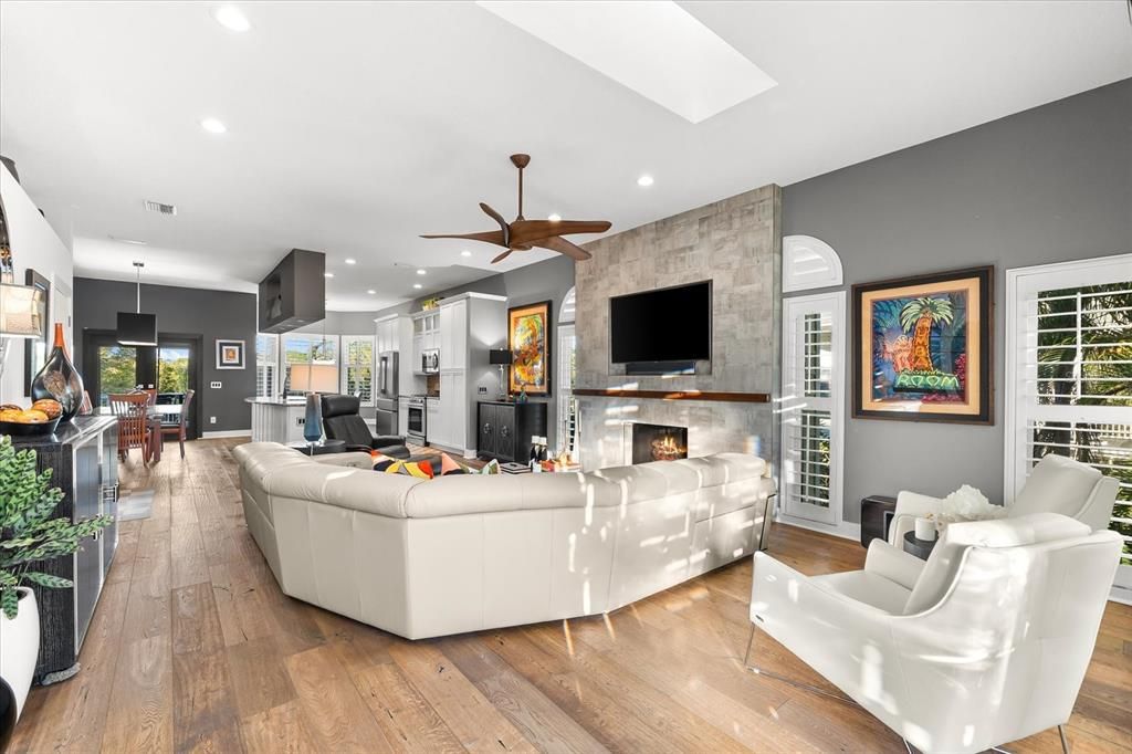 For Sale: $1,083,000 (3 beds, 2 baths, 2692 Square Feet)