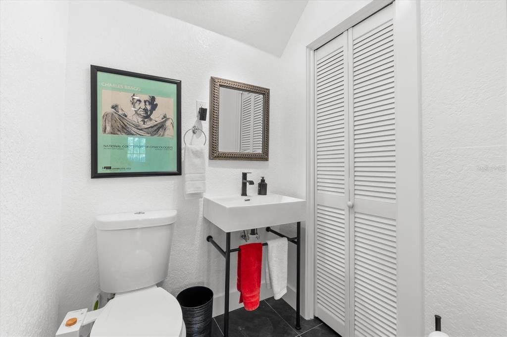For Sale: $1,083,000 (3 beds, 2 baths, 2692 Square Feet)