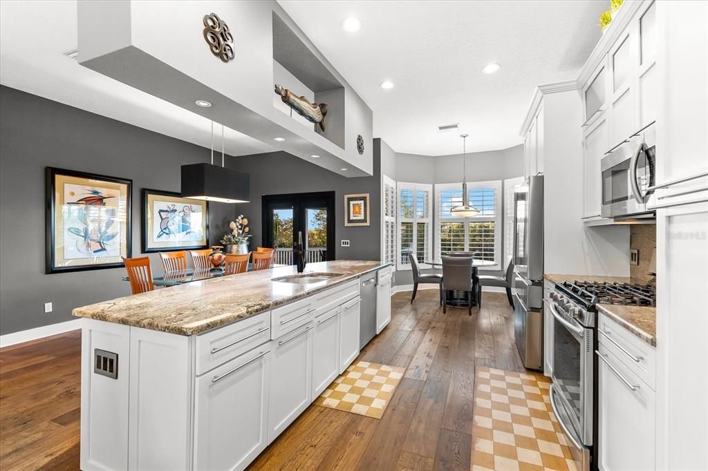 For Sale: $1,083,000 (3 beds, 2 baths, 2692 Square Feet)