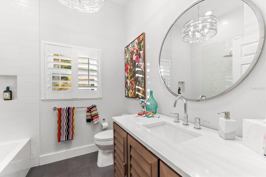 For Sale: $1,083,000 (3 beds, 2 baths, 2692 Square Feet)