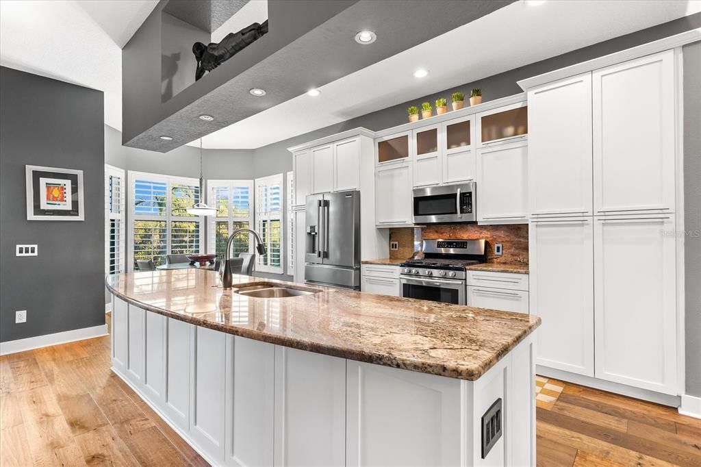 For Sale: $1,083,000 (3 beds, 2 baths, 2692 Square Feet)