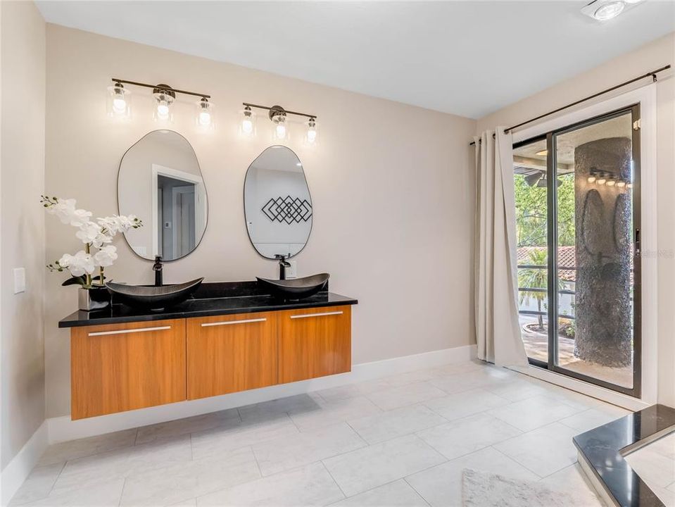 待售: $1,499,900 (5 贝兹, 3 浴室, 4860 平方英尺)