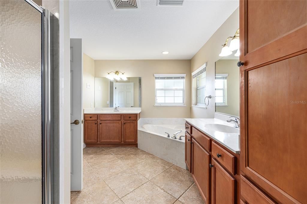 Active With Contract: $538,000 (4 beds, 3 baths, 2766 Square Feet)