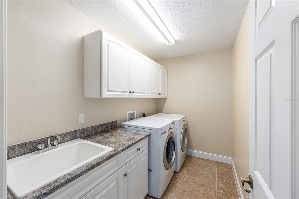 Active With Contract: $538,000 (4 beds, 3 baths, 2766 Square Feet)