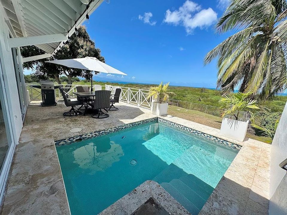 For Sale: $499,000 (2 beds, 1 baths, 900 Square Feet)