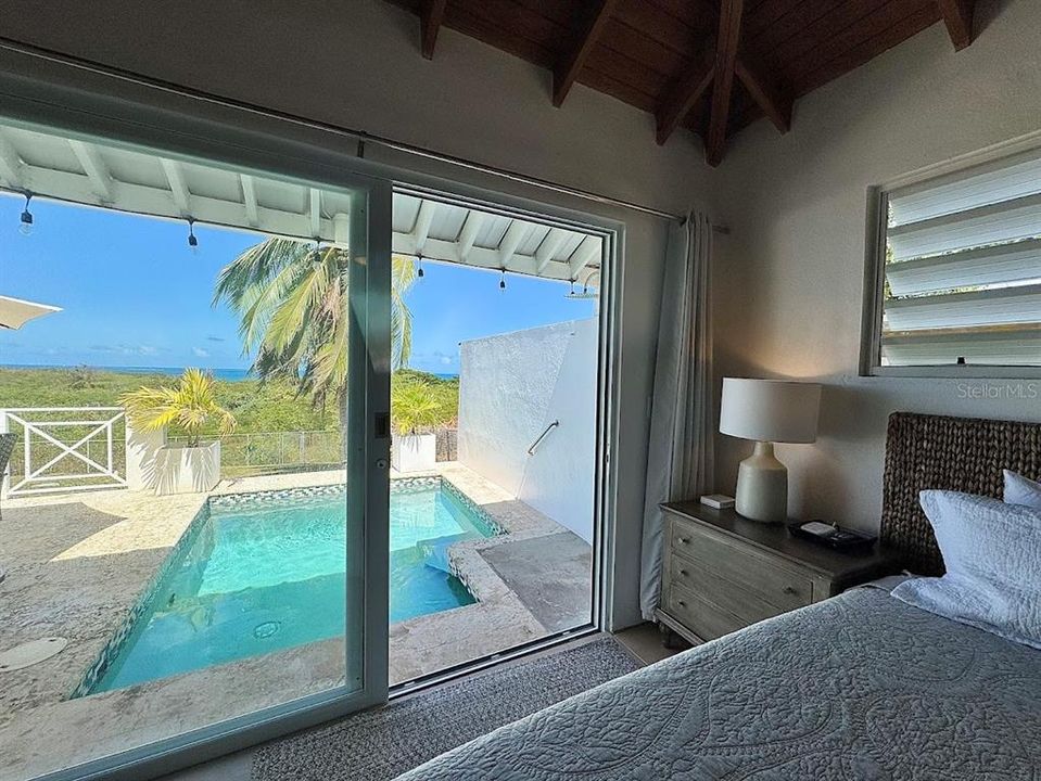 For Sale: $499,000 (2 beds, 1 baths, 900 Square Feet)