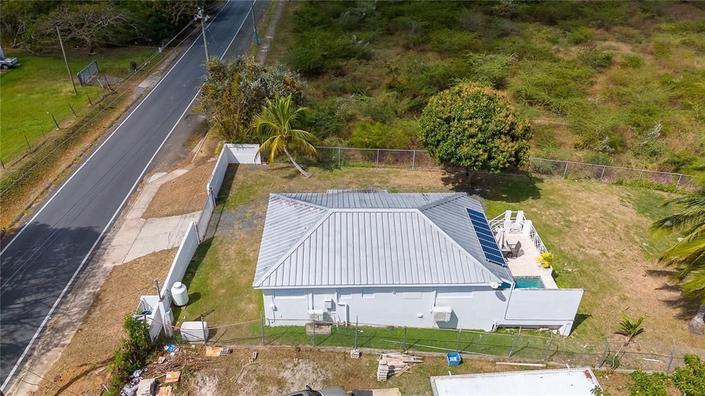 For Sale: $499,000 (2 beds, 1 baths, 900 Square Feet)