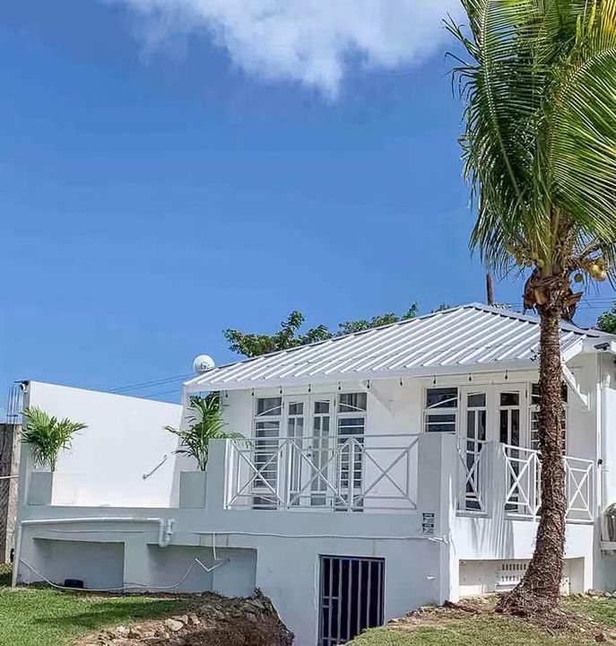 For Sale: $499,000 (2 beds, 1 baths, 900 Square Feet)