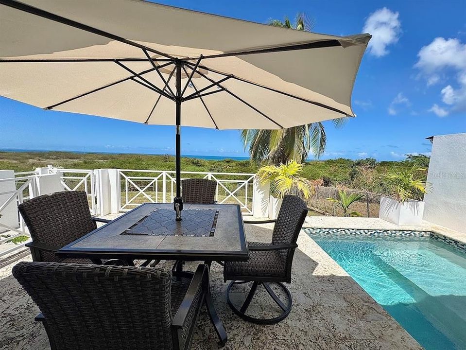 For Sale: $499,000 (2 beds, 1 baths, 900 Square Feet)