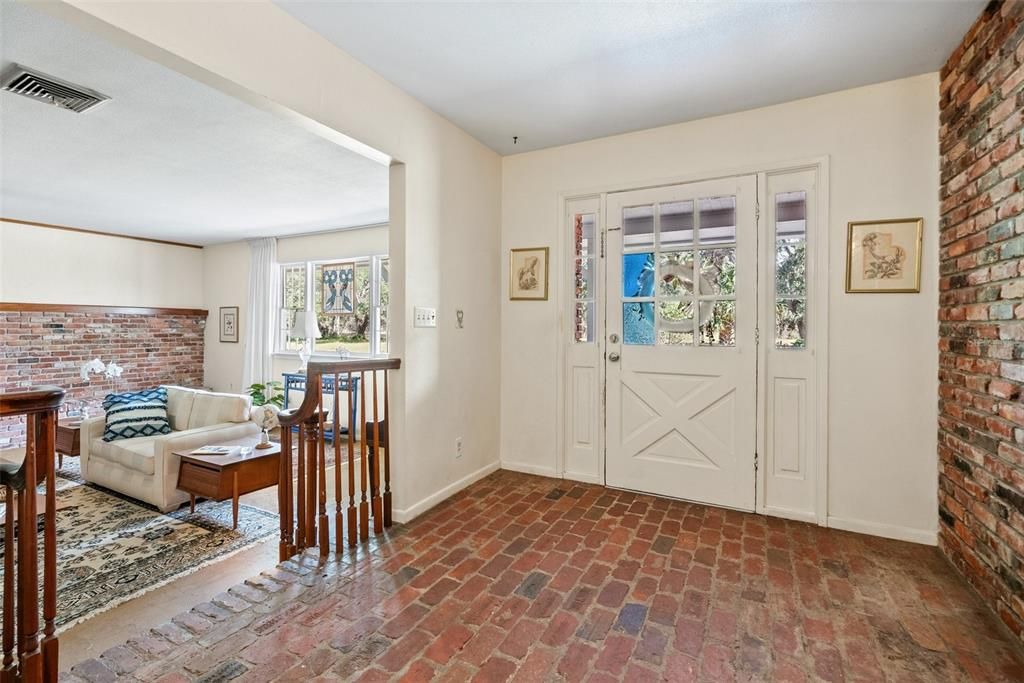 En Venta: $1,640,000 (6 camas, 3 baños, 4125 Pies cuadrados)