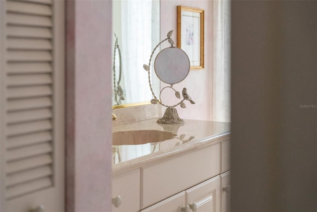 En Venta: $1,640,000 (6 camas, 3 baños, 4125 Pies cuadrados)