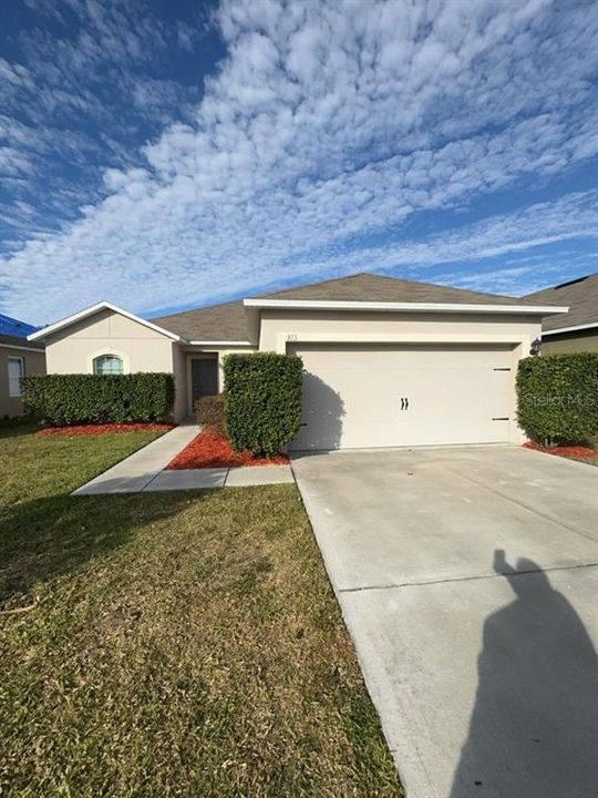 Recently Rented: $1,895 (3 beds, 2 baths, 1378 Square Feet)