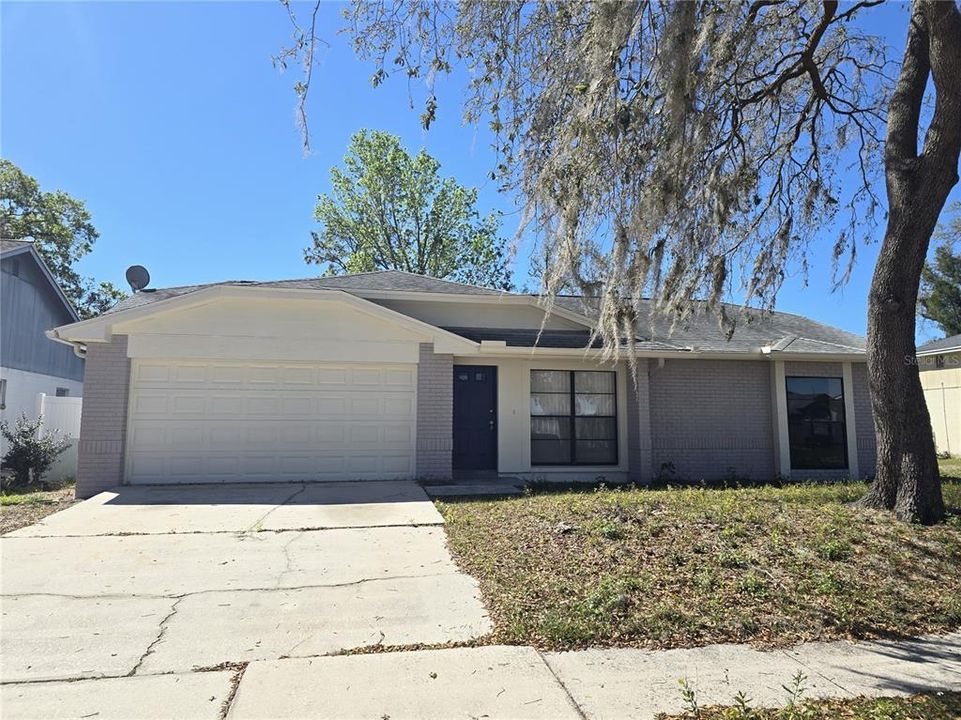 最近租的: $2,100 (3 贝兹, 2 浴室, 1136 平方英尺)