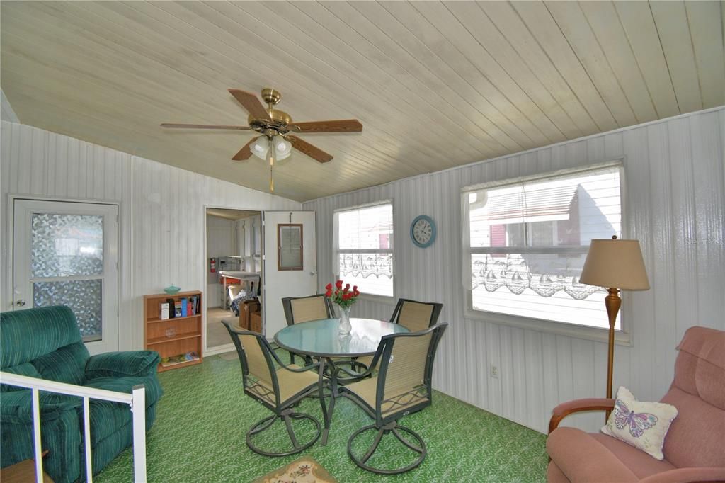 Active With Contract: $113,900 (2 beds, 2 baths, 1056 Square Feet)