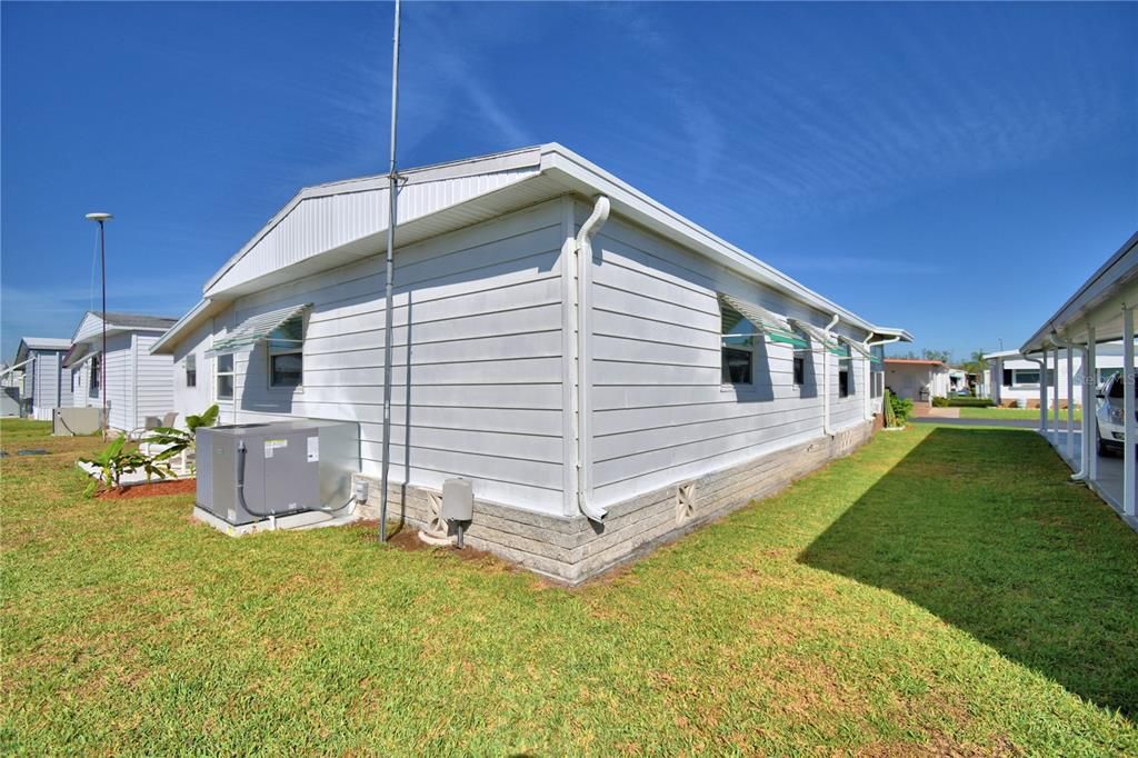 Active With Contract: $113,900 (2 beds, 2 baths, 1056 Square Feet)