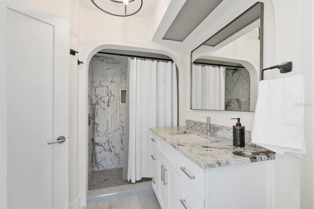 For Sale: $2,480,000 (3 beds, 3 baths, 2144 Square Feet)