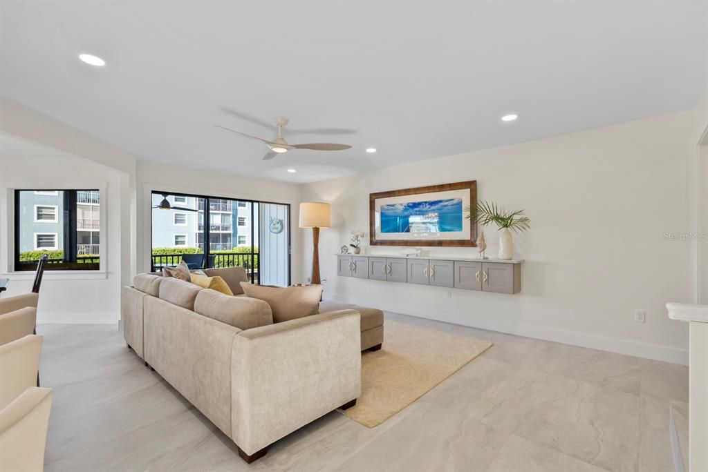 For Sale: $2,480,000 (3 beds, 3 baths, 2144 Square Feet)