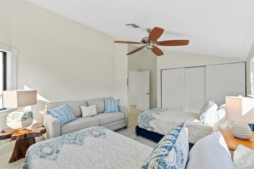 For Sale: $2,480,000 (3 beds, 3 baths, 2144 Square Feet)