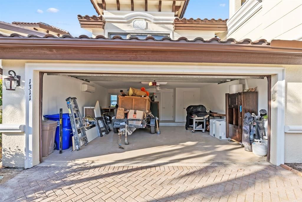 For Sale: $2,480,000 (3 beds, 3 baths, 2144 Square Feet)