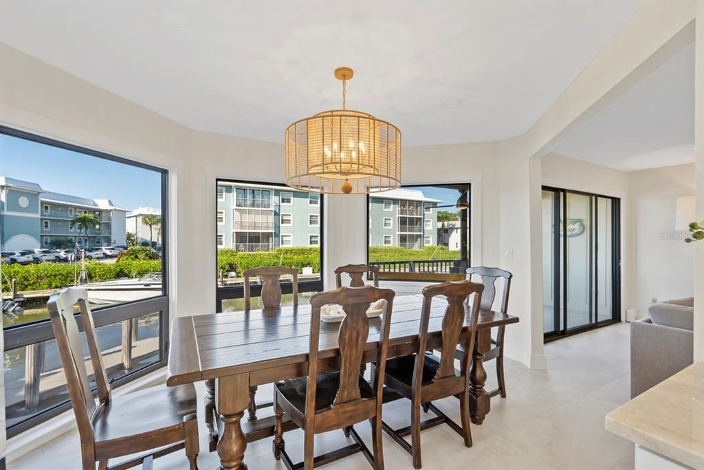 For Sale: $2,480,000 (3 beds, 3 baths, 2144 Square Feet)