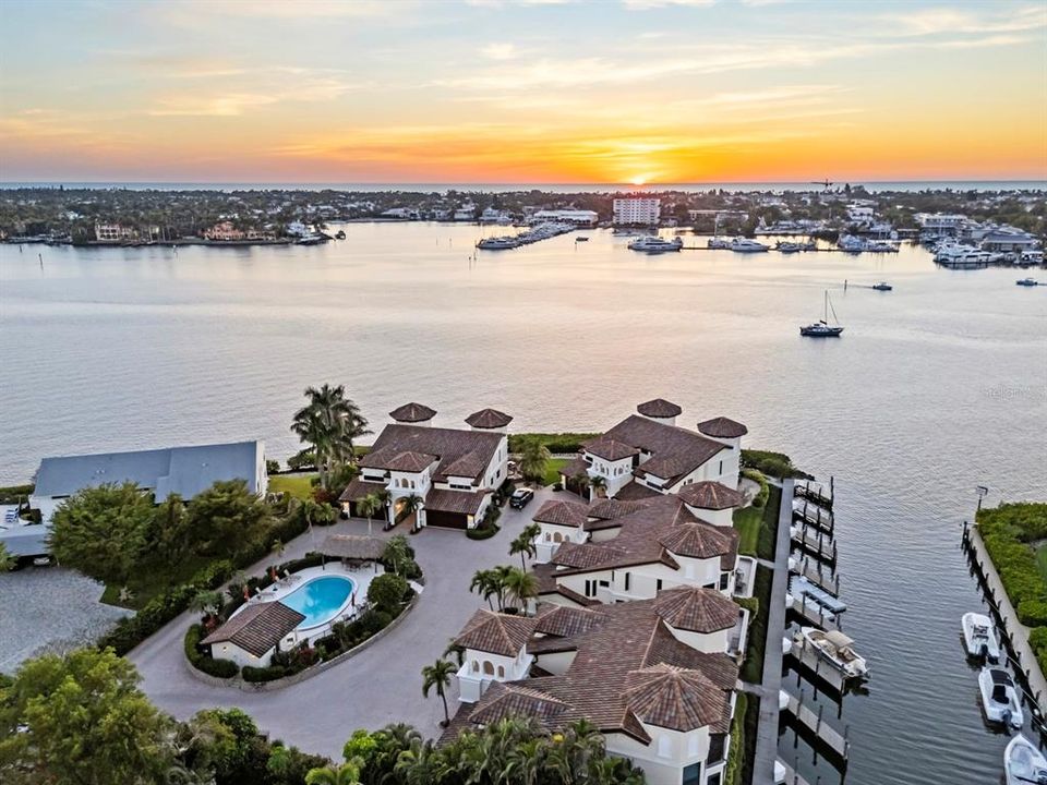 For Sale: $2,480,000 (3 beds, 3 baths, 2144 Square Feet)